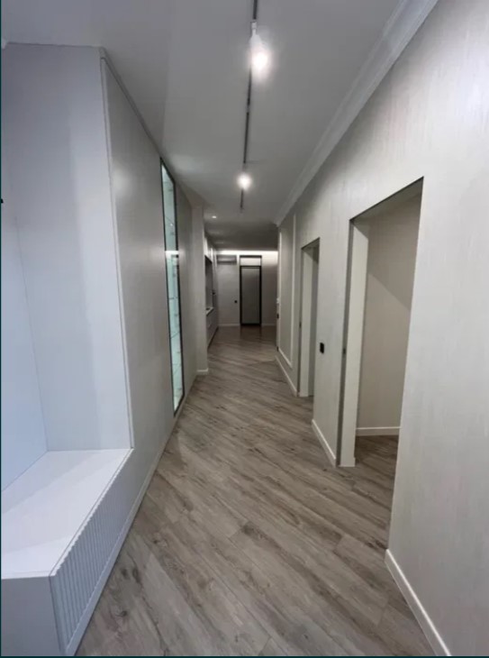 Більше 2000 доларів на місяць: що особливого у найдорожчих квартирах для оренди в Ужгороді